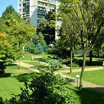 Aparthouse Borovo Near Bulgaria Mall, Free Street Parking Apartment