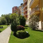 Aparthouse Borovo Near Bulgaria Mall, Free Street Parking Sofia