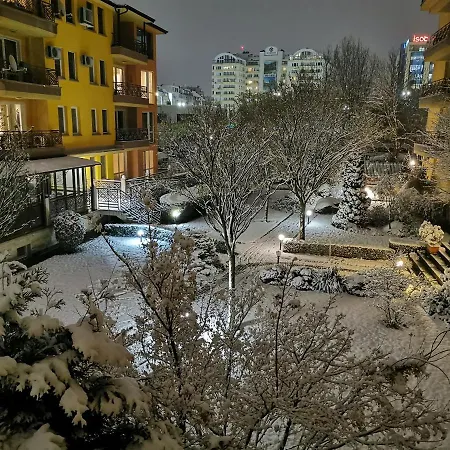 Aparthouse Borovo Near Bulgaria Mall, Free Street Parking * Sofia