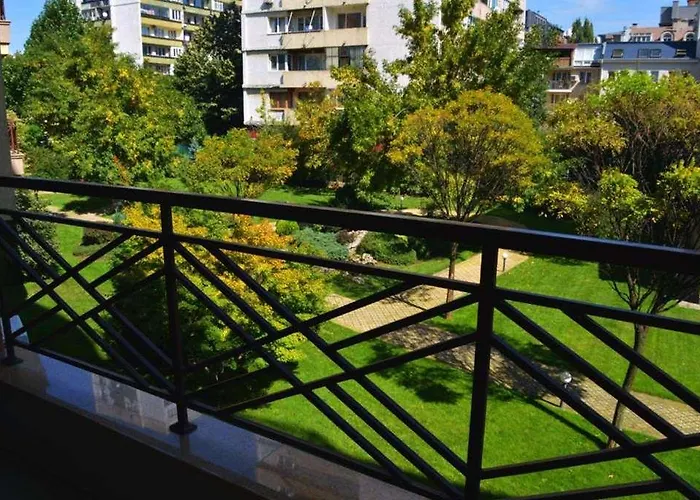 Apartment Aparthouse Borovo Near Bulgaria Mall, Free Street Parking