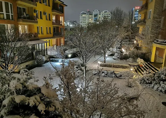 Aparthouse Borovo Near Bulgaria Mall, Free Street Parking * Sofía