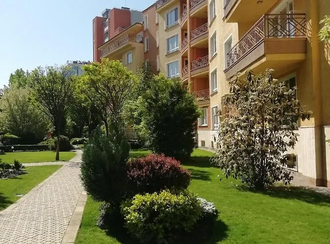 Aparthouse Borovo Near Bulgaria Mall, Free Street Parking Sofía