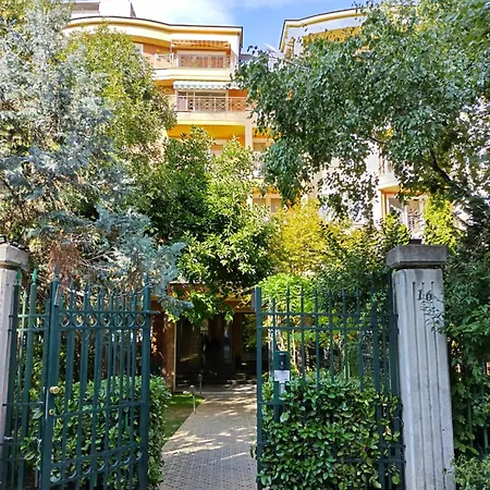 Aparthouse Borovo Near Bulgaria Mall, Free Street Parking Апартамент София